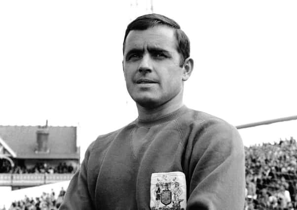 	Alan Hodgkinson 	